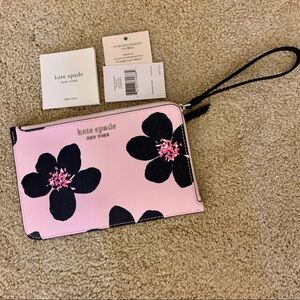 Kate Spade large wristlet NWT